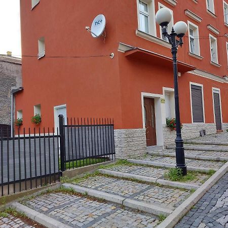 Apartament Przy Ratuszu Boguszów-Gorce Esterno foto