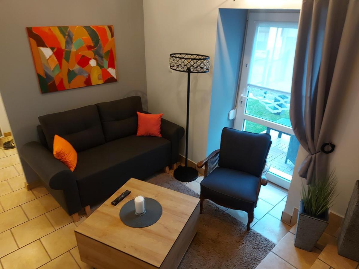 Apartament Przy Ratuszu Boguszów-Gorce Esterno foto