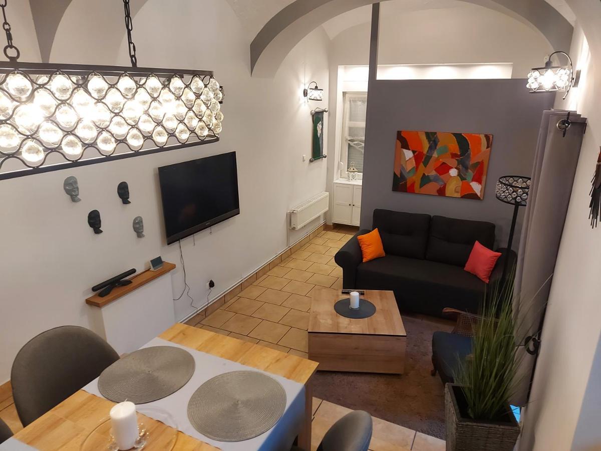 Apartament Przy Ratuszu Boguszów-Gorce Esterno foto