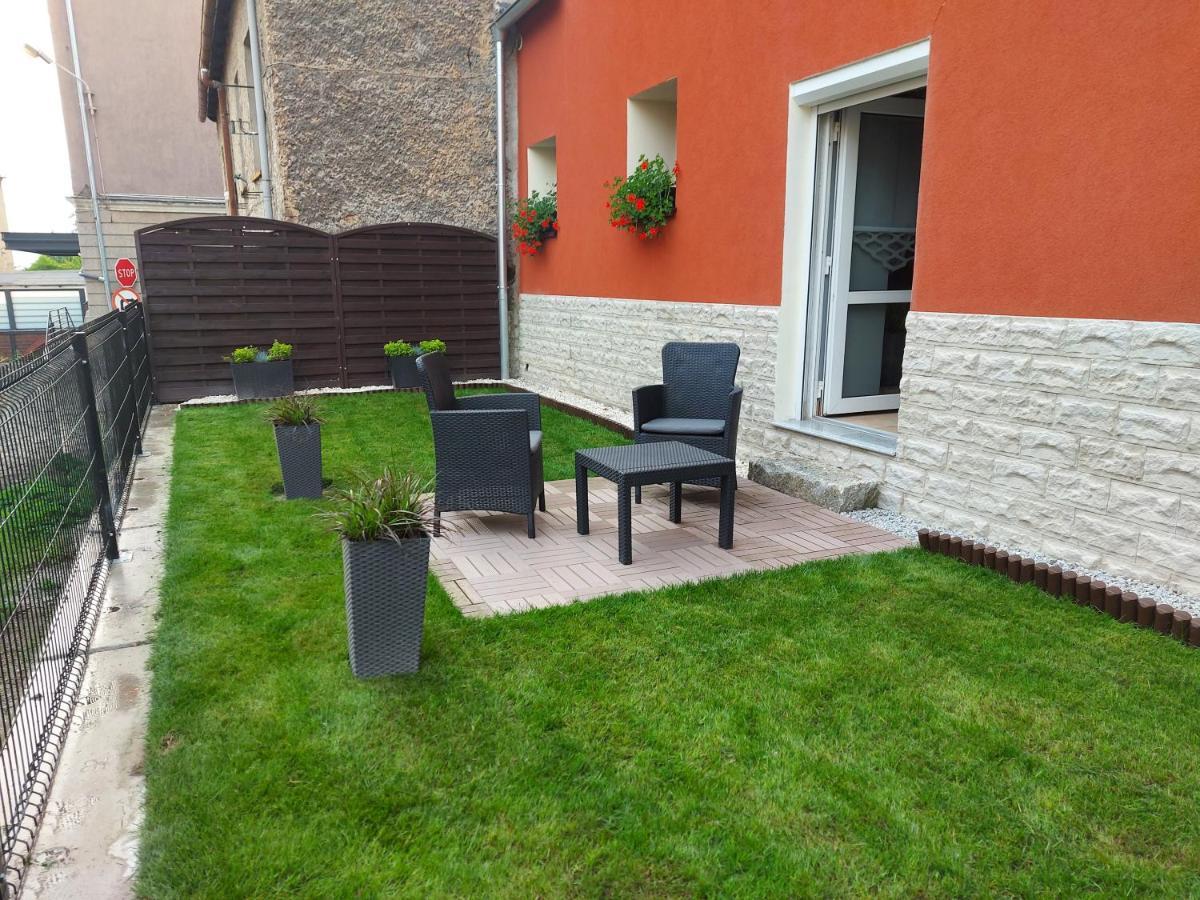 Apartament Przy Ratuszu Boguszów-Gorce Esterno foto